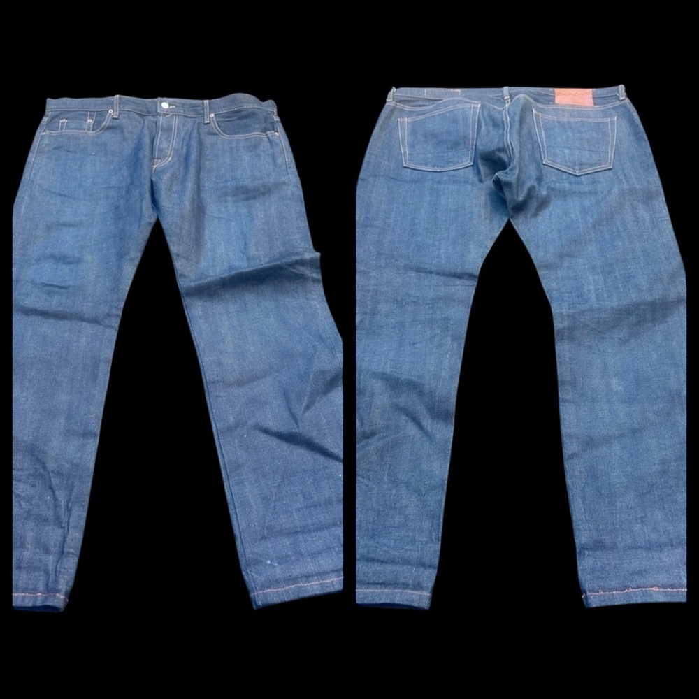 Jean Shop Men’s Relaxed Fit size 39M
Inseam tailored to size 29”
Made in USA